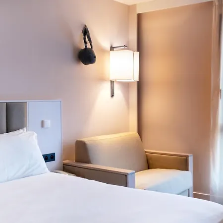 Mercure Cathedrale מלון