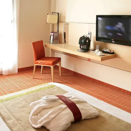 Hotel Mercure Cathedrale 4*