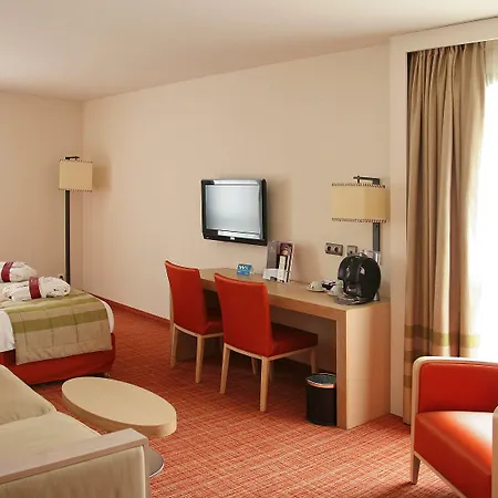 Mercure Cathedrale 4* אמיינס