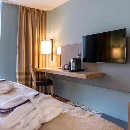 Mercure Cathedrale מלון