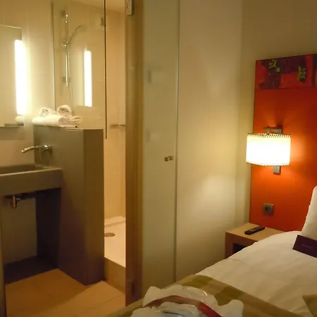 Mercure Cathedrale 4* אמיינס