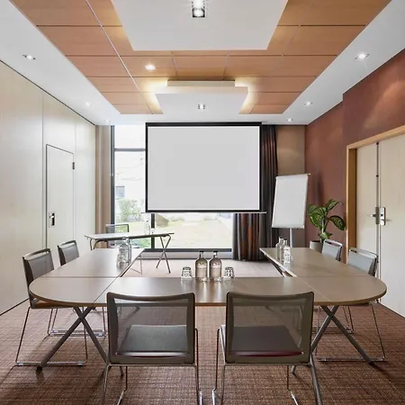 Ξενοδοχείο Mercure Cathedrale 4*