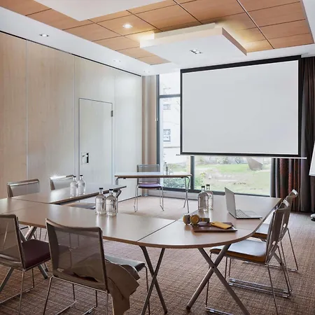 Mercure Cathedrale מלון 4*