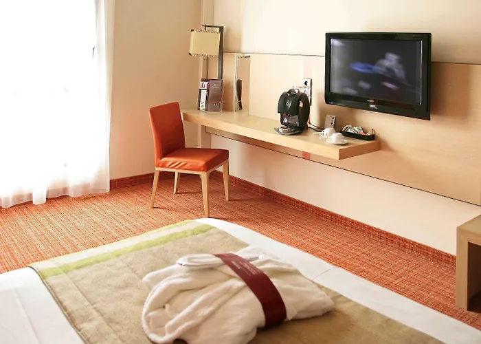 Ξενοδοχείο Mercure Cathedrale 4*