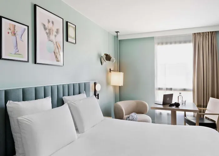 Mercure Cathedrale Hotel 4*