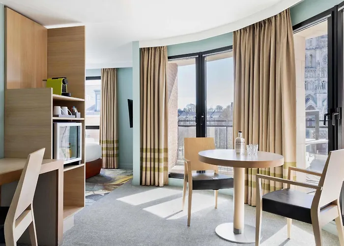 Hotel Mercure Cathedrale 4*