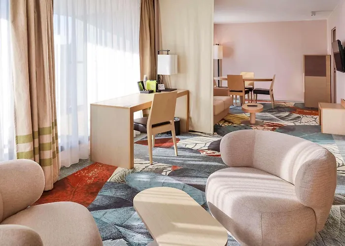 מלון Mercure Cathedrale אמיינס