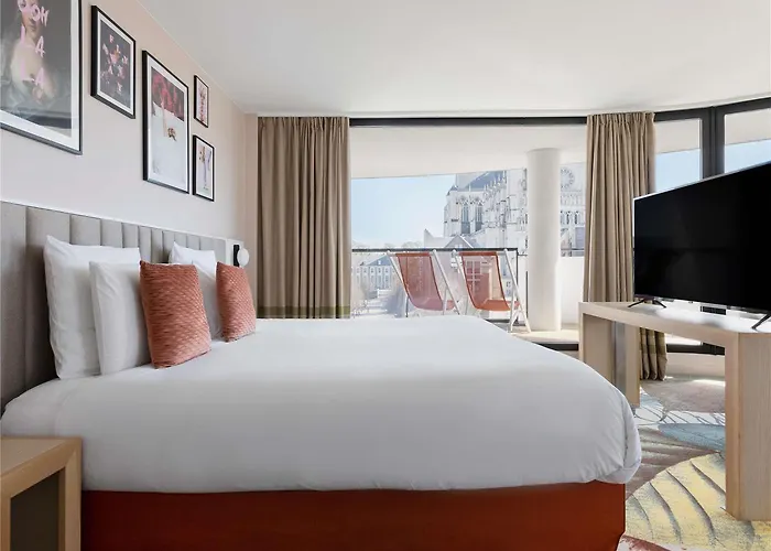 Mercure Cathedrale Hotel 4*